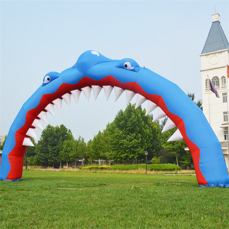 重庆鲨鱼广告拱门
